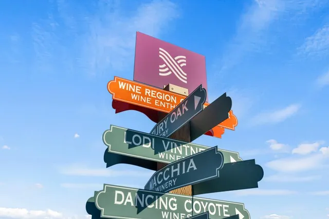 $1,499,000 | 6539 East Peltier Road, Acampo, CA 95220