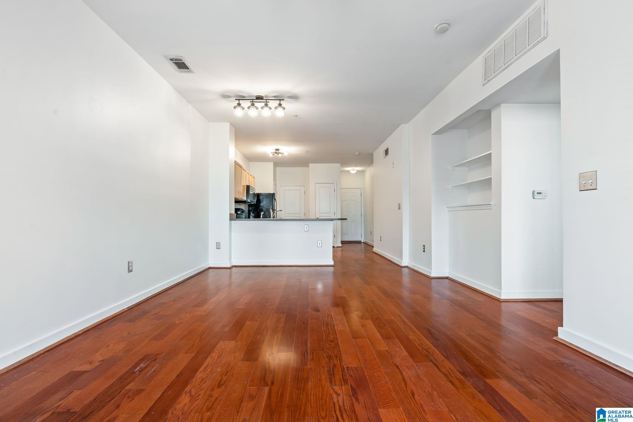 401 20th Street South, Unit 309 Birmingham, AL 35233 - Photo 8 of 37
