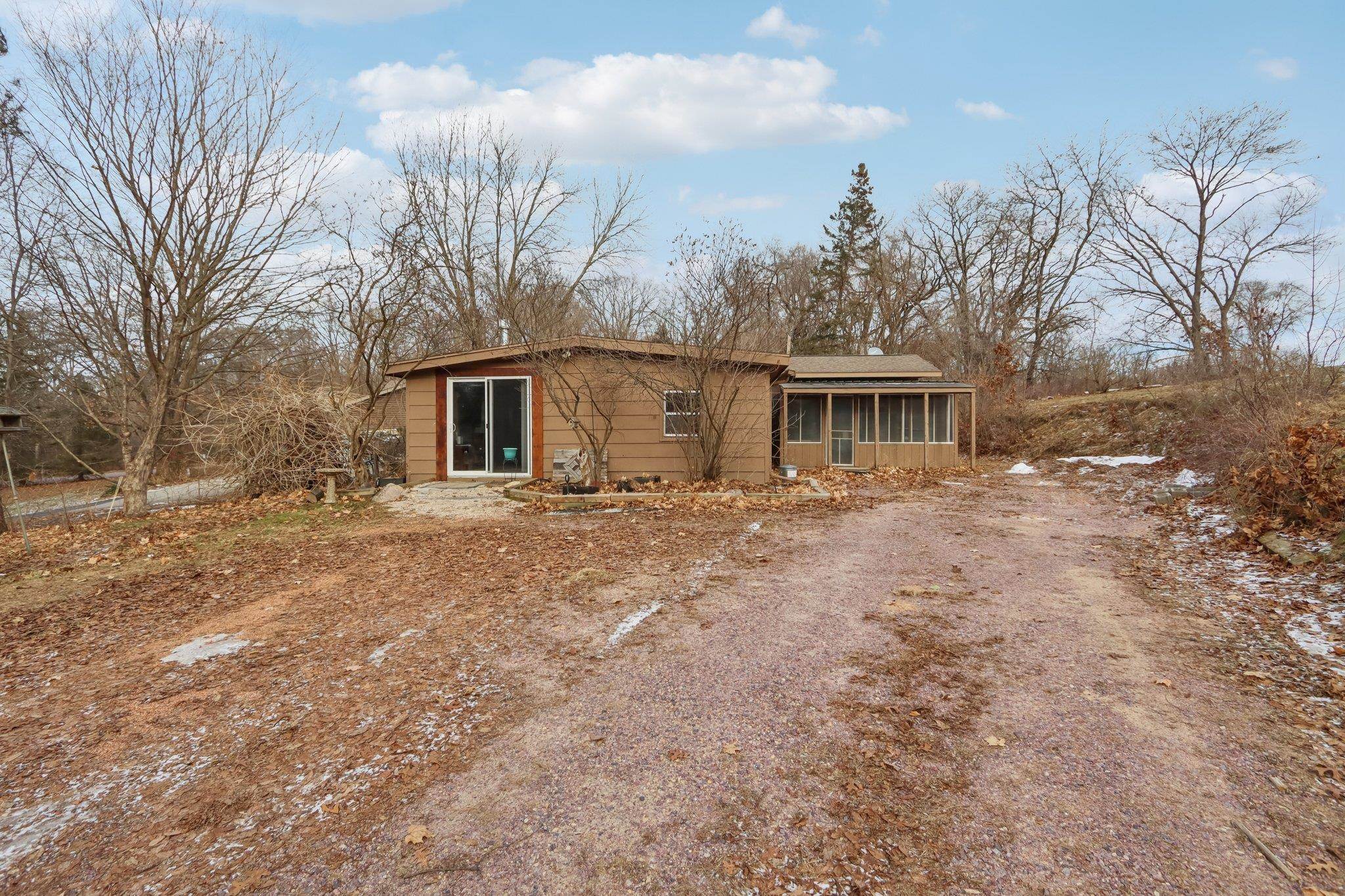 N6744 Blackhawk Road Portage, WI 53901 - Photo 3 of 33