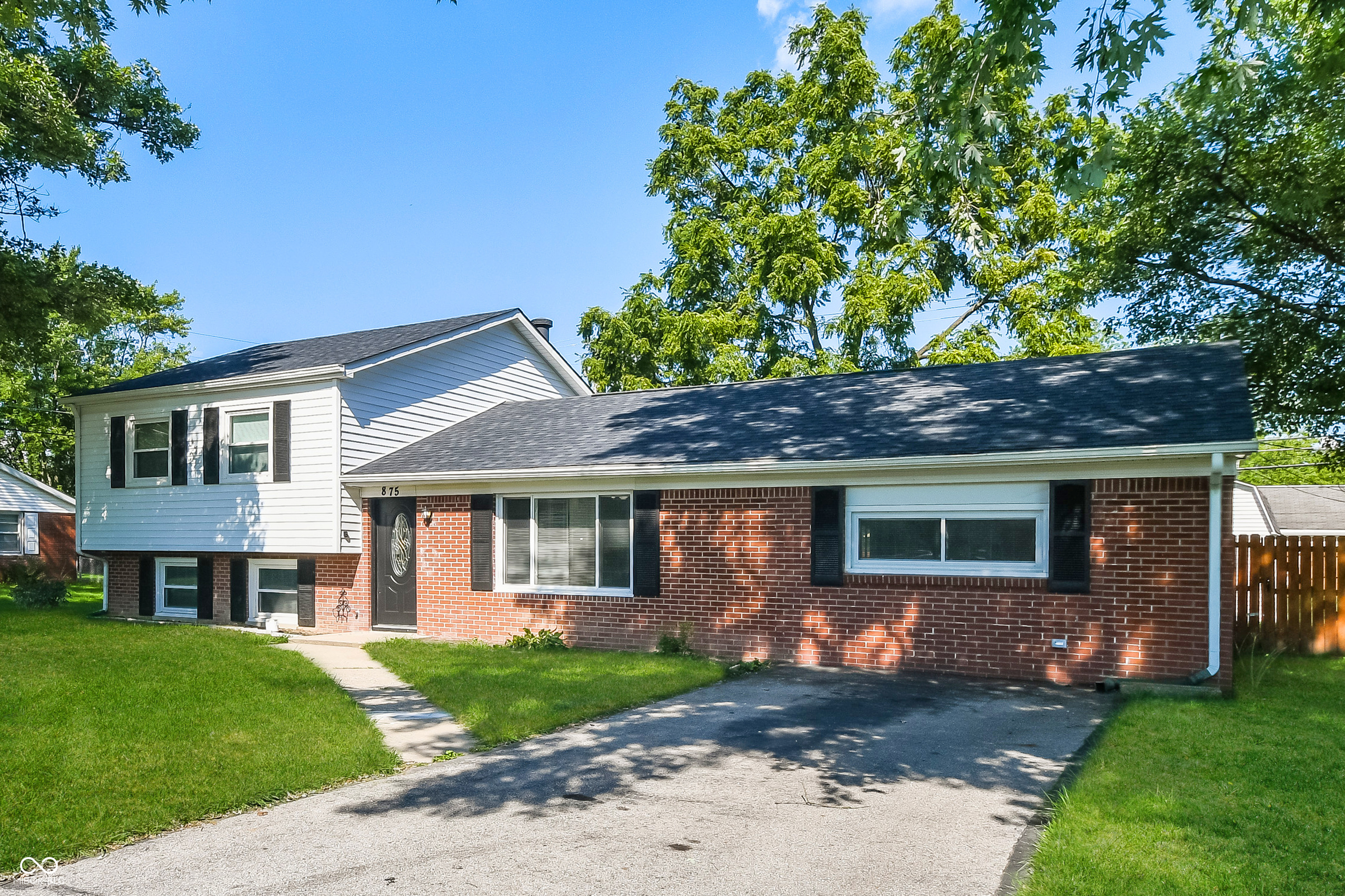 875 Maple Drive Greenfield, IN 46140 - Photo 5 of 18