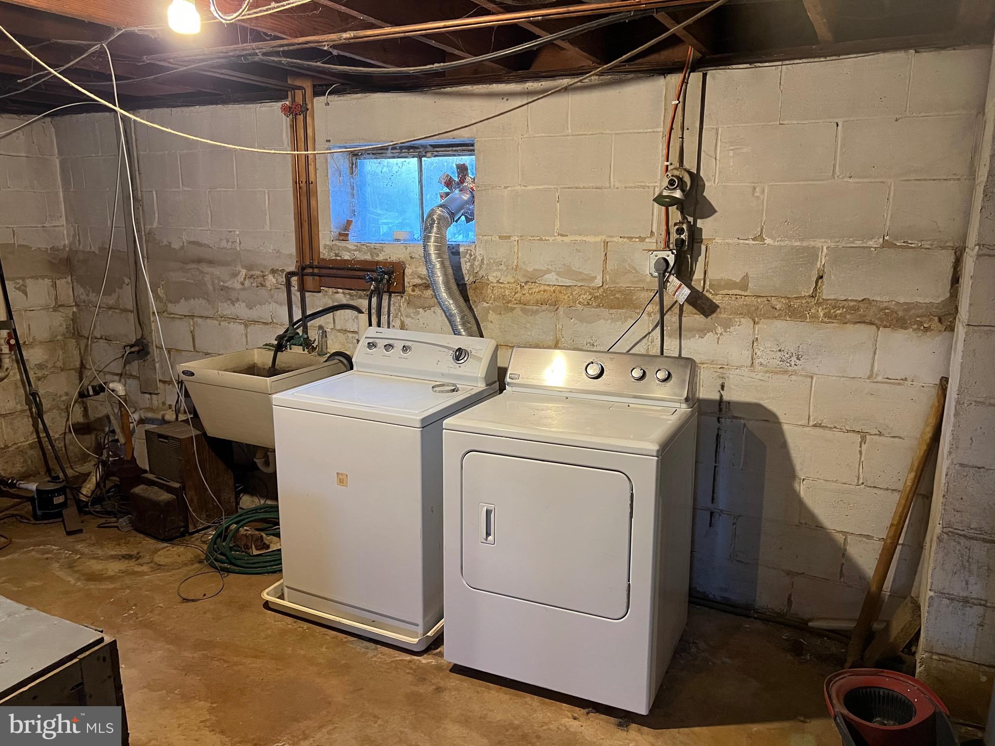 913 South Stepney Road Aberdeen, MD 21001 - Photo 18 of 21 a utility room with dryer and washer