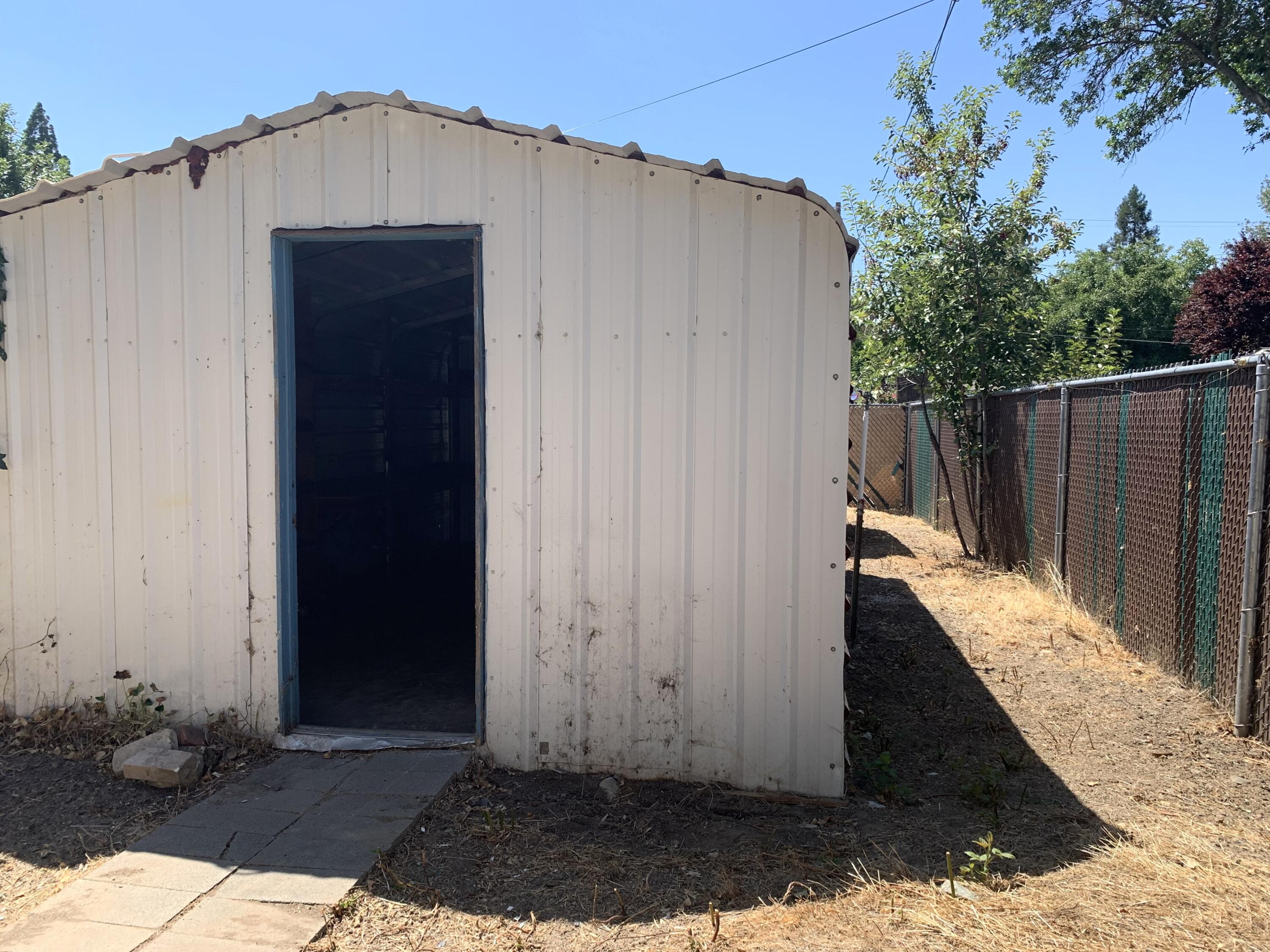 211 Princess Way Central Point, OR 97502 - Photo 41 of 45 Quonset Hut