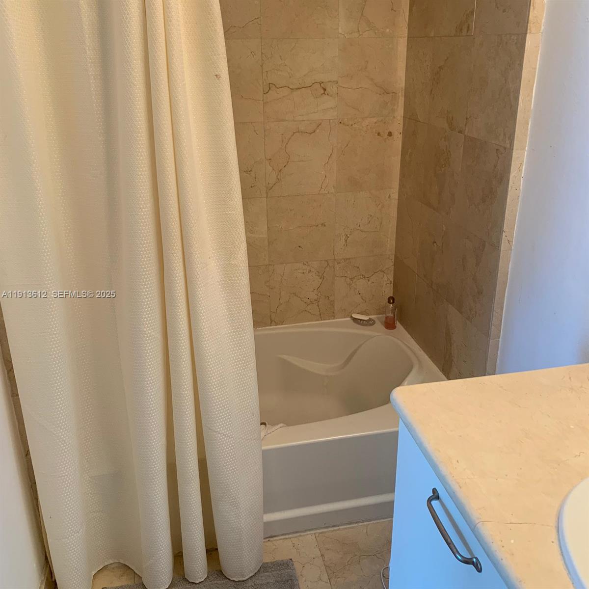 6515 Collins Avenue, Unit 1007 Miami Beach, FL 33141 - Photo 13 of 31