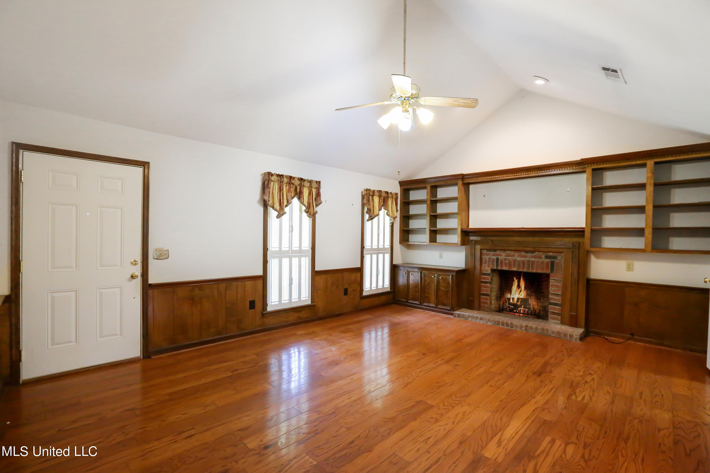 126 Lake Dockery Road Byram, MS 39272 - Photo 2 of 28 126 Lake Dockery Dr - BB - 2