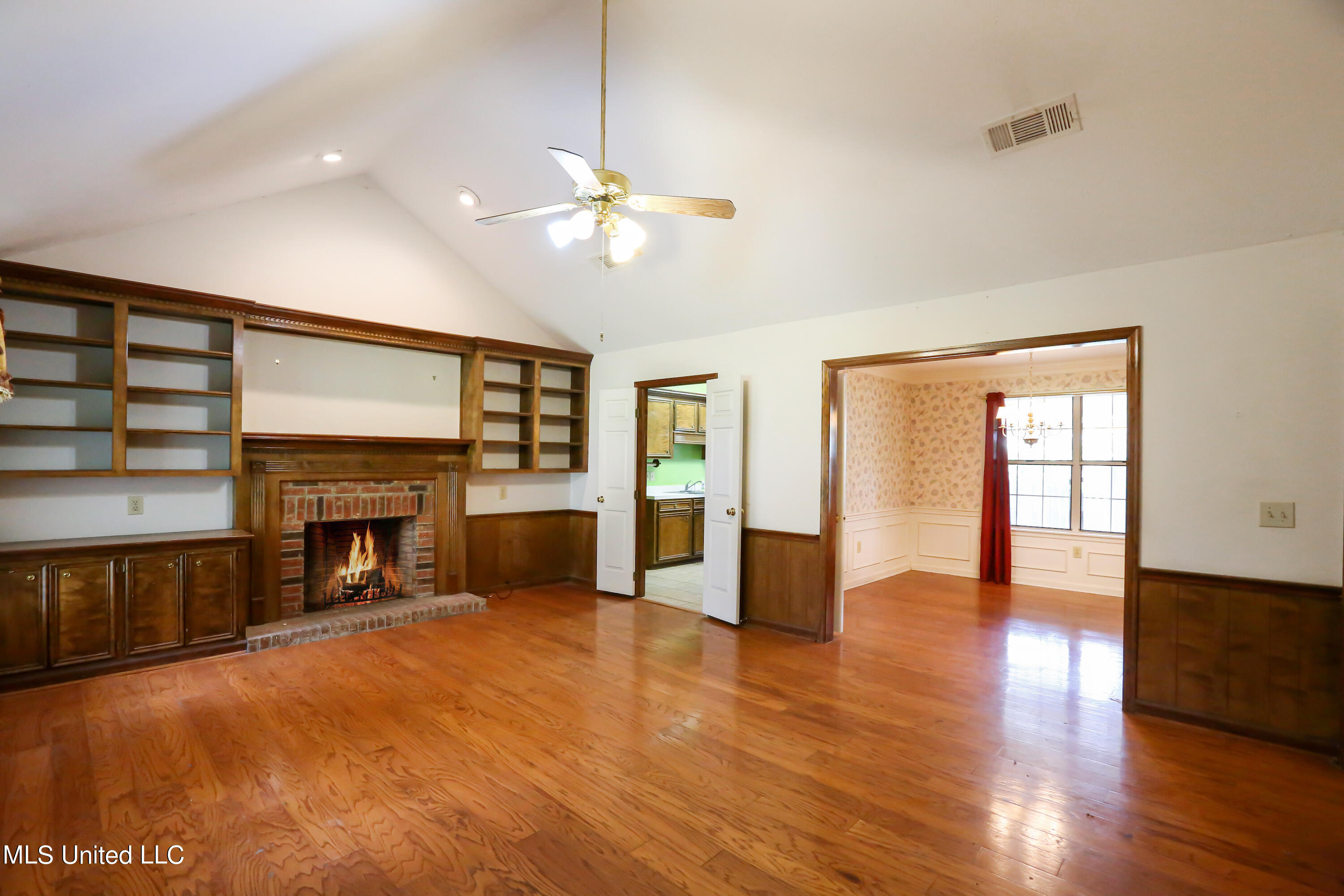 126 Lake Dockery Road Byram, MS 39272 - Photo 4 of 28 126 Lake Dockery Dr - BB - 4