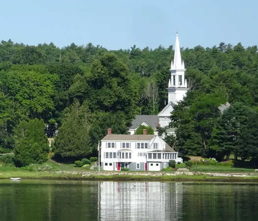 $1,495,000 | 15 Church Lane, Phippsburg, ME 04562