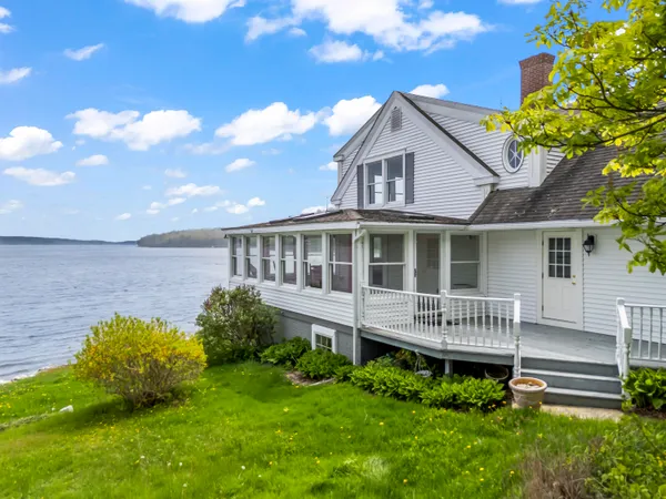 $1,495,000 | 15 Church Lane, Phippsburg, ME 04562