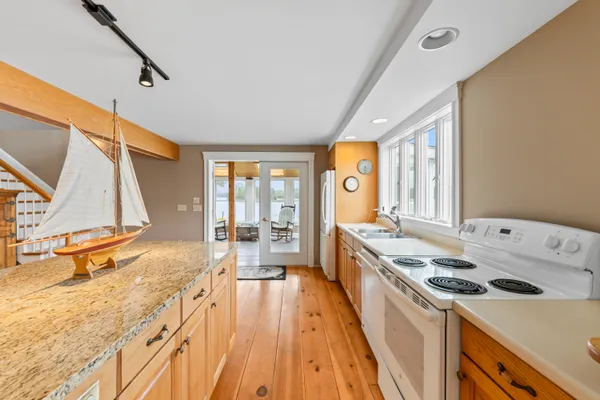 $1,495,000 | 15 Church Lane, Phippsburg, ME 04562