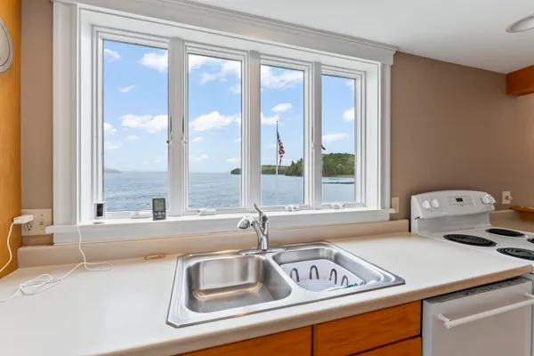 $1,495,000 | 15 Church Lane, Phippsburg, ME 04562