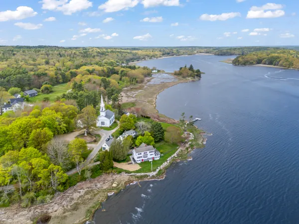 $1,495,000 | 15 Church Lane, Phippsburg, ME 04562