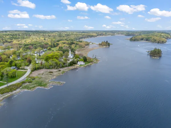 $1,495,000 | 15 Church Lane, Phippsburg, ME 04562