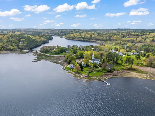 $1,495,000 | 15 Church Lane, Phippsburg, ME 04562