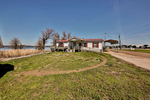 $500,000 | 1225 Lake Drive, Hornbeak, TN 38232