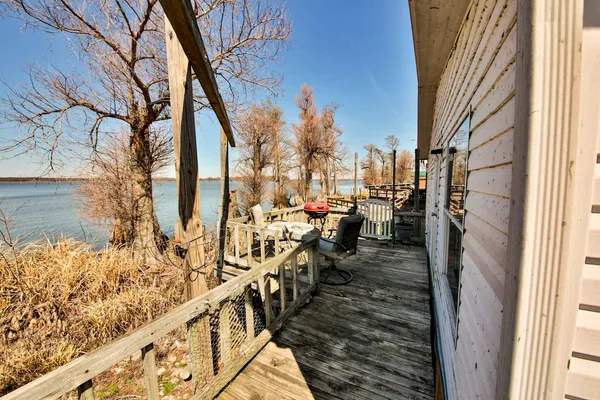 $500,000 | 1225 Lake Drive, Hornbeak, TN 38232