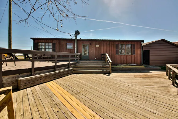 $500,000 | 1225 Lake Drive, Hornbeak, TN 38232