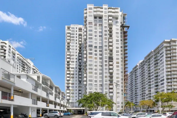 $2,360 | 2750 Northeast 183rd Street, Unit 1203, Aventura, FL 33160