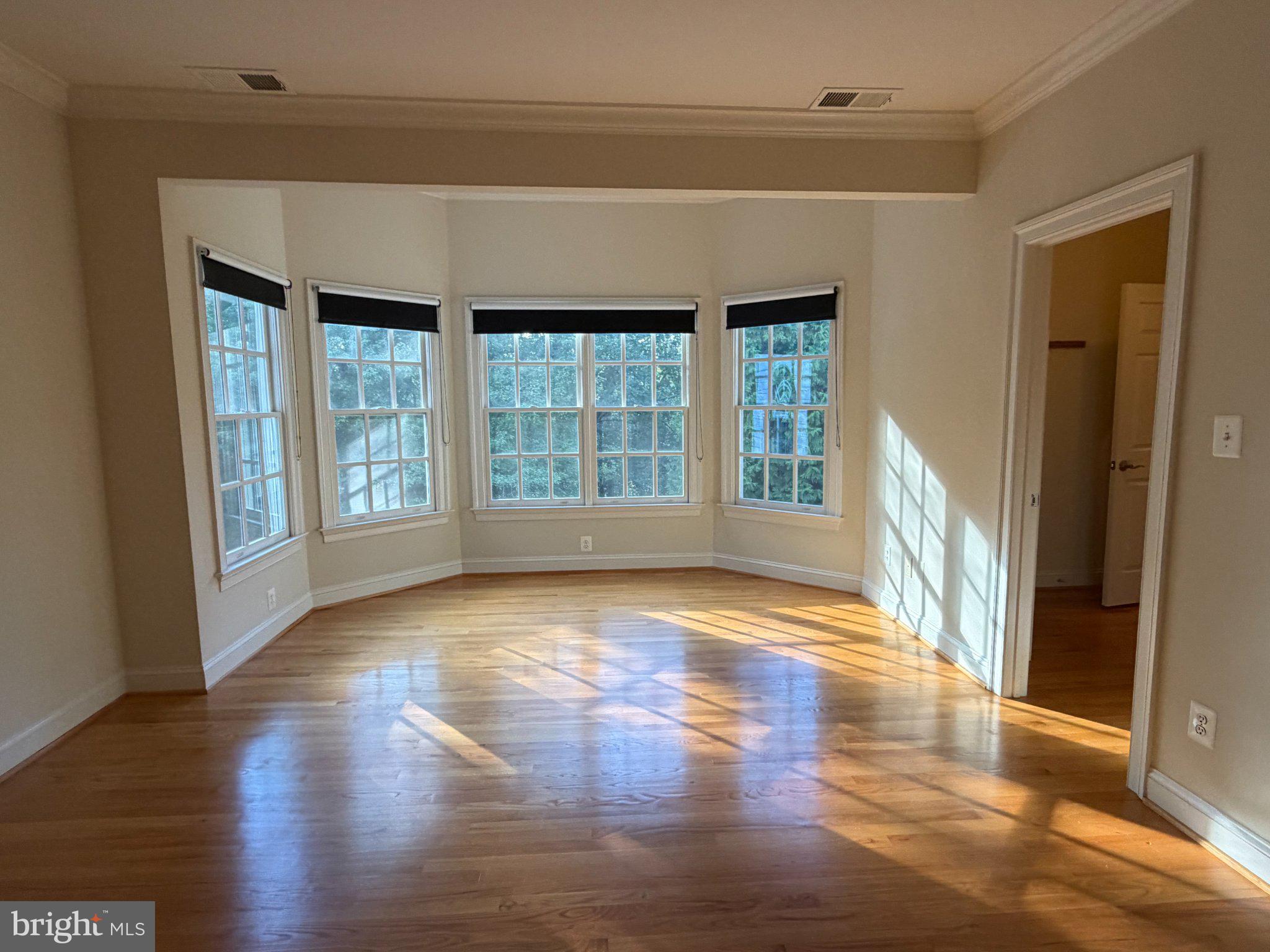 1762 Kirby Road McLean, VA 22101 - Photo 12 of 32 Gallery Image 12