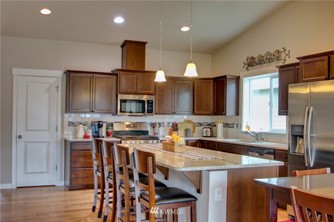 4024 McLaughlin Road Mount Vernon, WA 98273 - Photo 14 of 38 Gallery Image 14