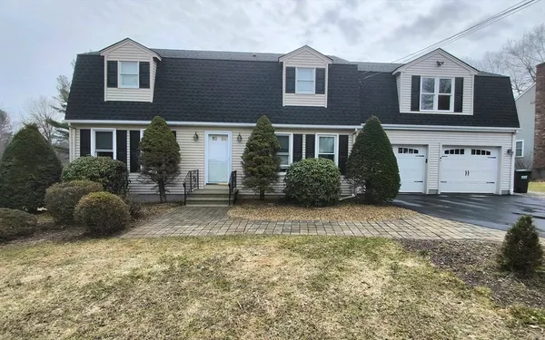 $749,999 | 154 Dudley Oxford Road, Dudley, MA 01571