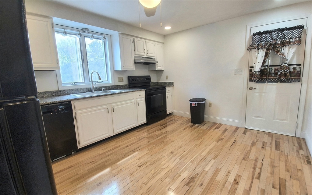 154 Dudley Oxford Road Dudley, MA 01571 - Photo 14 of 42