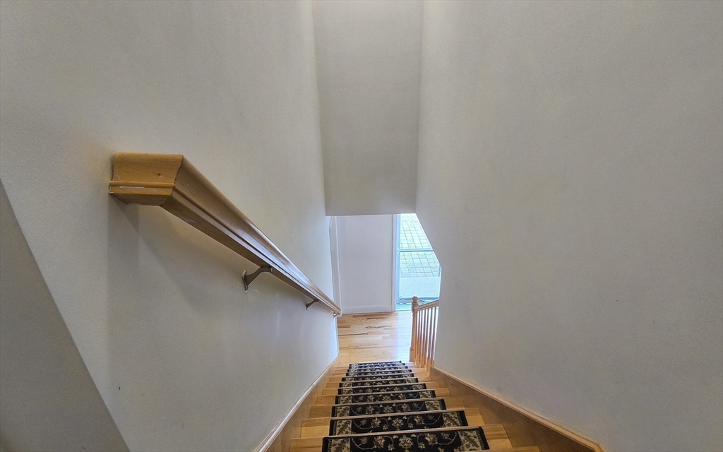 154 Dudley Oxford Road Dudley, MA 01571 - Photo 16 of 42