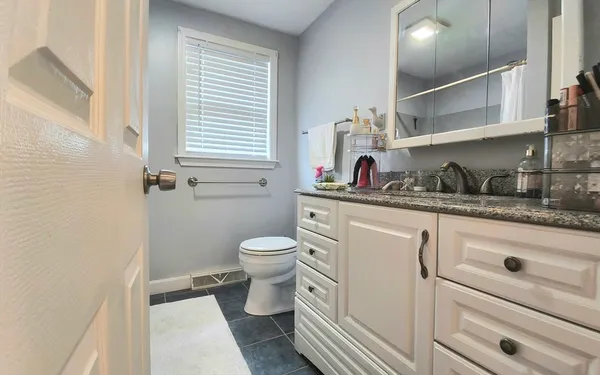 $749,999 | 154 Dudley Oxford Road, Dudley, MA 01571