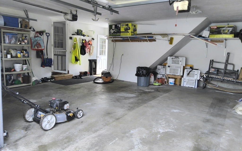 154 Dudley Oxford Road Dudley, MA 01571 - Photo 27 of 42