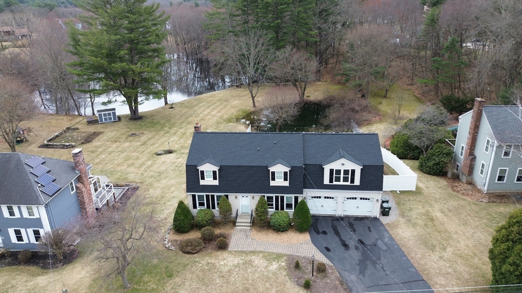 154 Dudley Oxford Road Dudley, MA 01571 - Photo 3 of 42