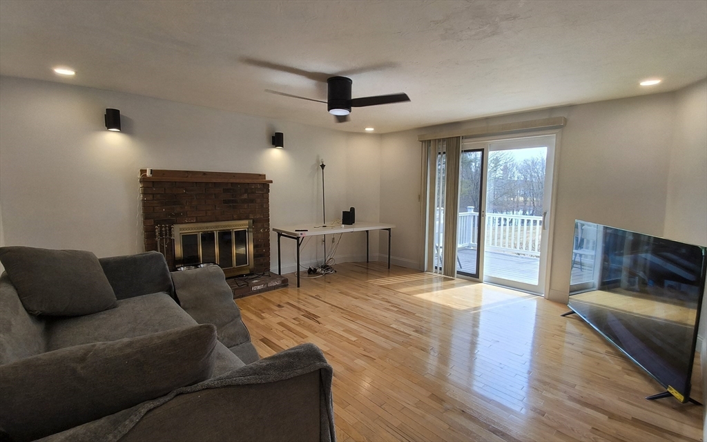 154 Dudley Oxford Road Dudley, MA 01571 - Photo 10 of 42