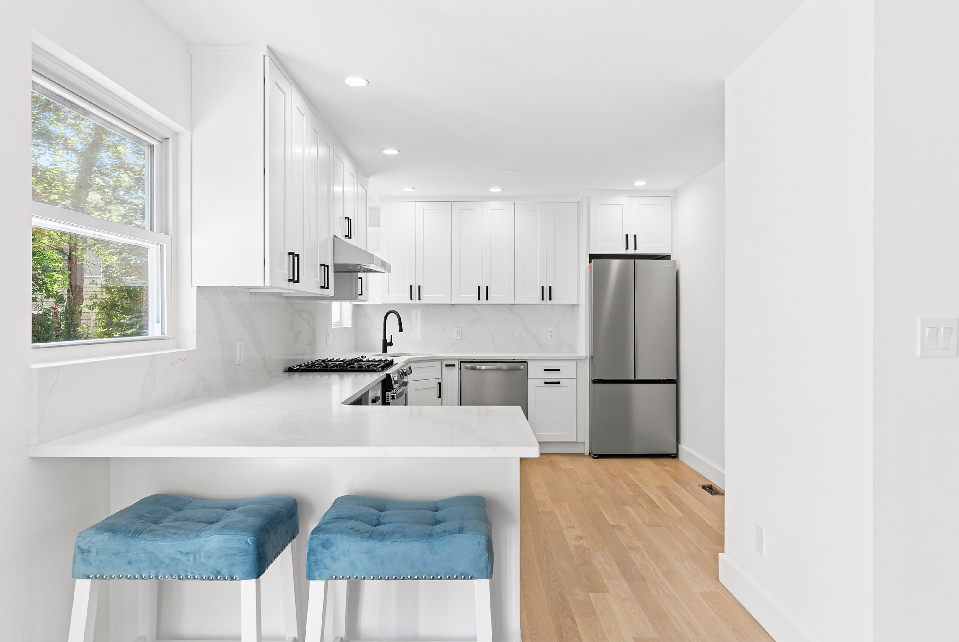 13 Shore Road Hampton Bays, NY 11946 - Photo 4 of 18