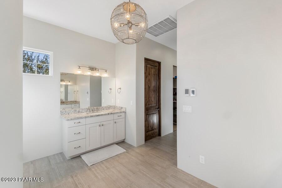 4950 West Three Forks Road Prescott, AZ 86305 - Photo 14 of 43 Pic Primary Bath 3