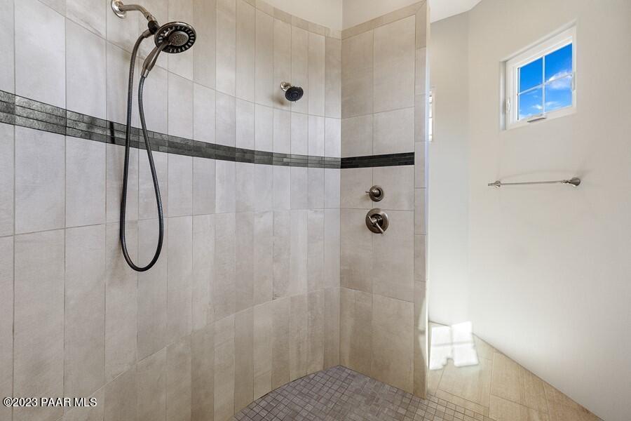 4950 West Three Forks Road Prescott, AZ 86305 - Photo 16 of 43 Pic Primary Bath 4