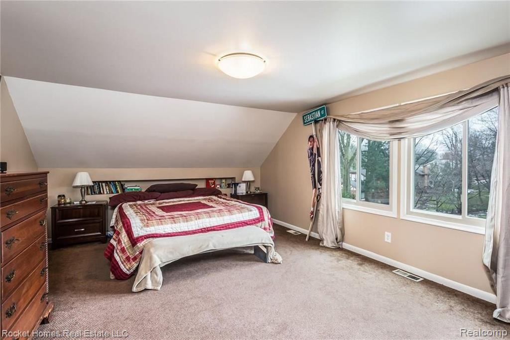 4787 South Valleyview Road West Bloomfield, MI 48323 - Photo 24 of 40 Gallery Image 24