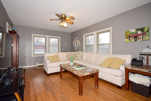 269 Gage Road Riverside, IL 60546 - Photo 12 of 24