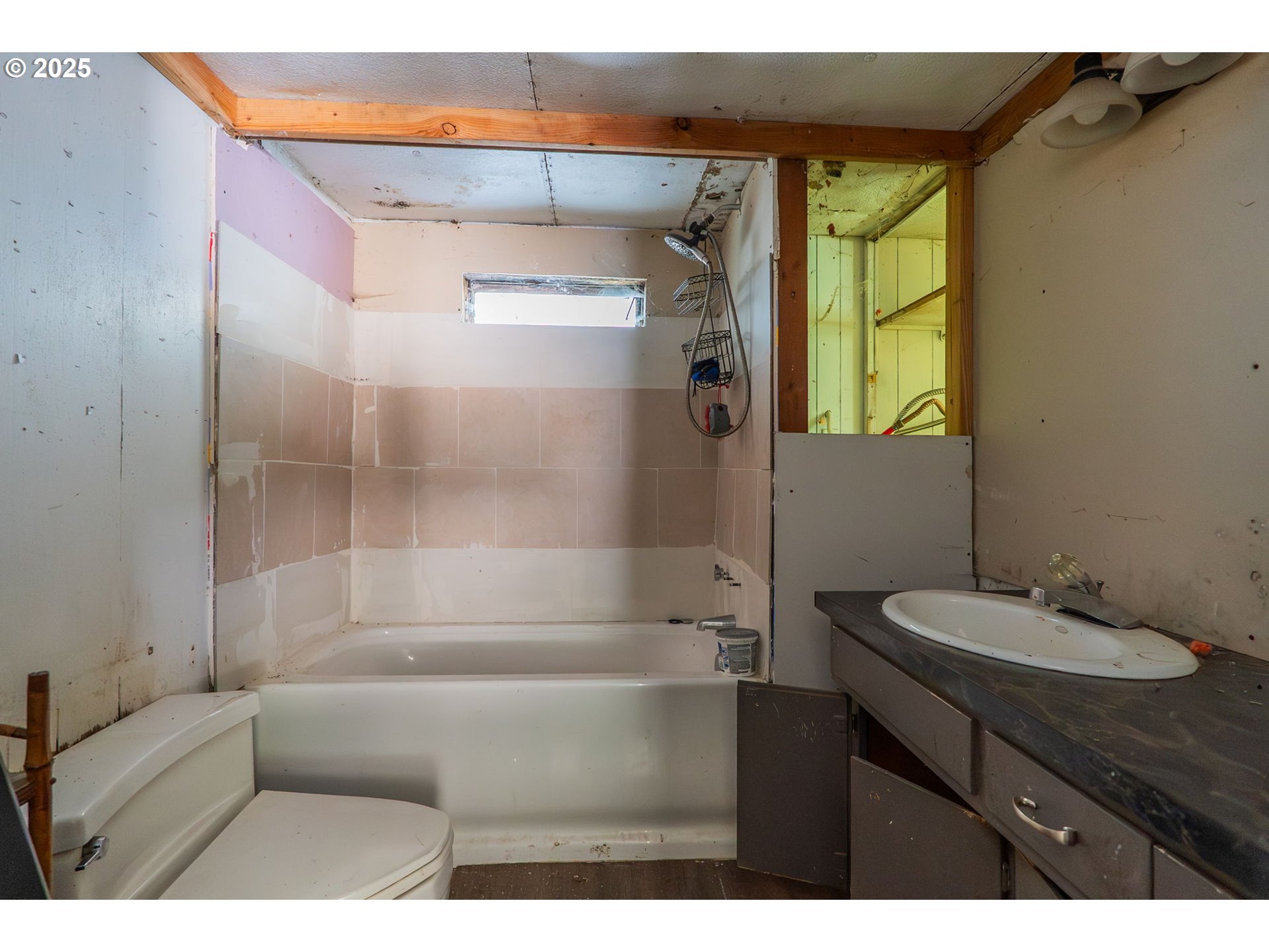 23429 Hall Road Cheshire, OR 97419 - Photo 12 of 15