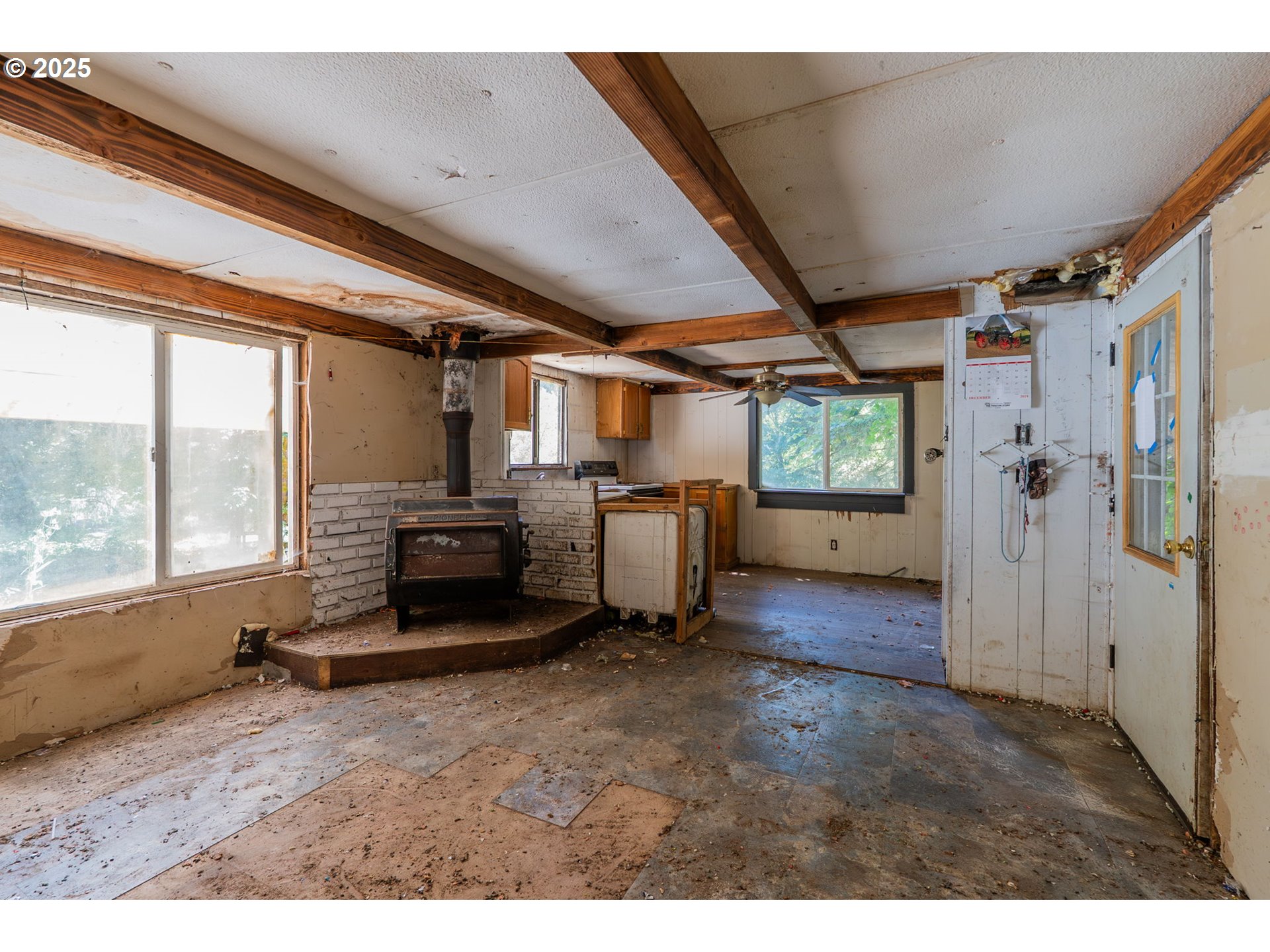 23429 Hall Road Cheshire, OR 97419 - Photo 9 of 15