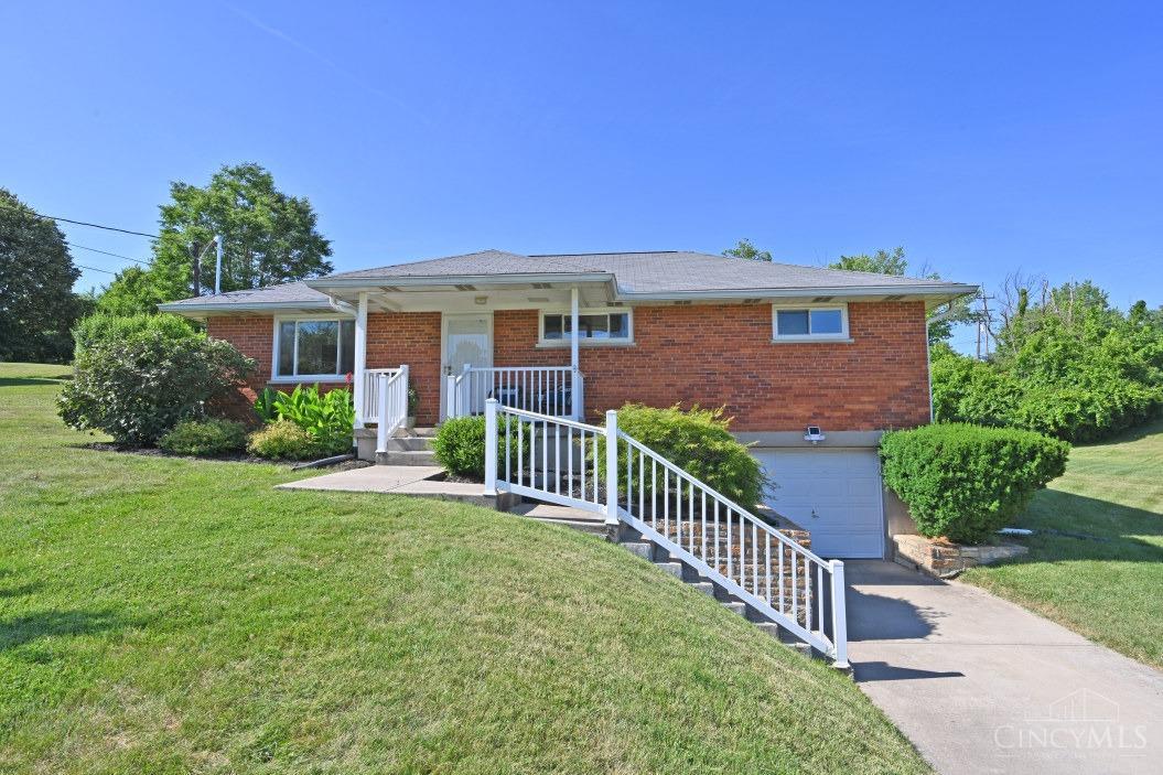 6712 Hearne Road Cincinnati, OH 45248 - Photo 1 of 51