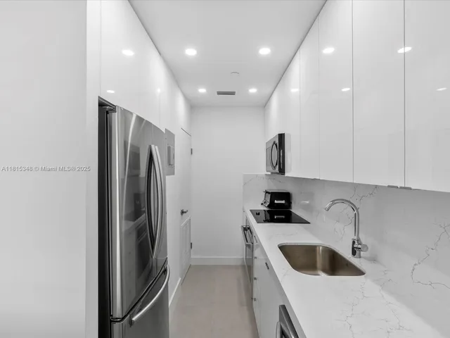 $375,000 | 1200 West Avenue, Unit PH24, Miami Beach, FL 33139