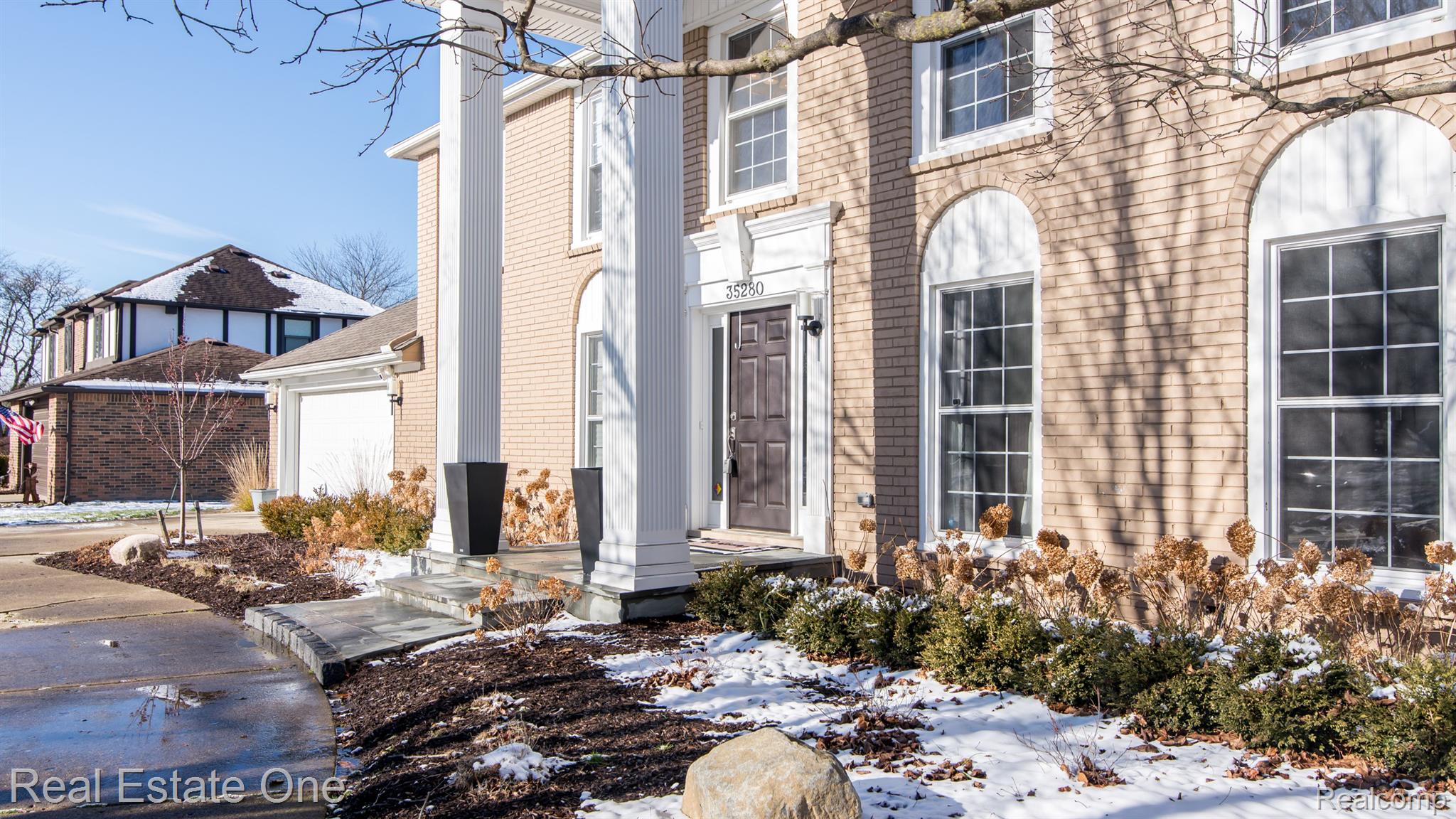 35280 Spring Hill Road Farmington, MI 48331 - Photo 10 of 62 Gallery Image 10