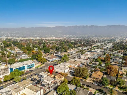 $1,100,000 | 2200 West Burbank Boulevard, Burbank, CA 91506