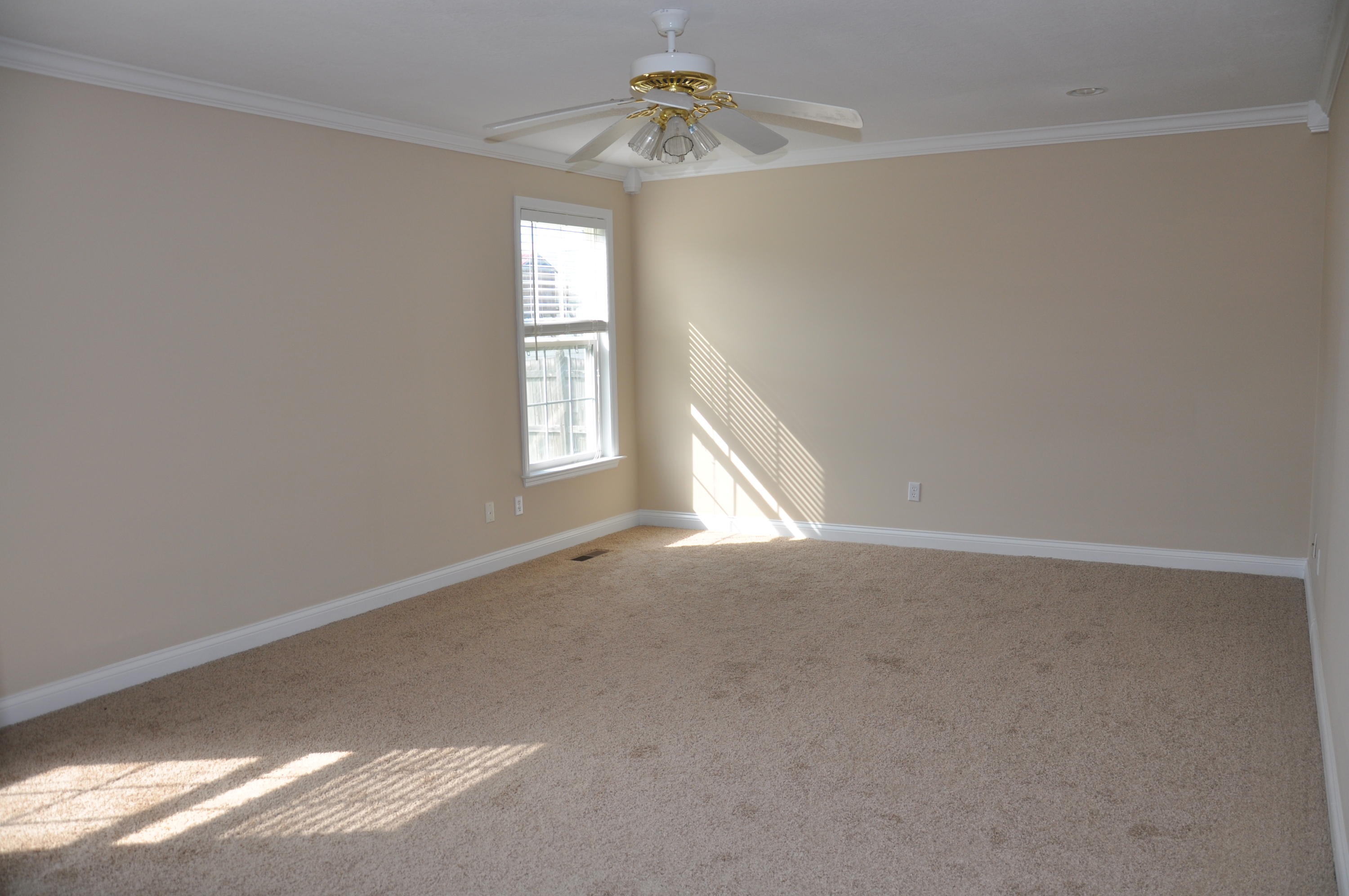 2231 Gibbons Road Chattanooga, TN 37421 - Photo 22 of 51 Huge master bedroom