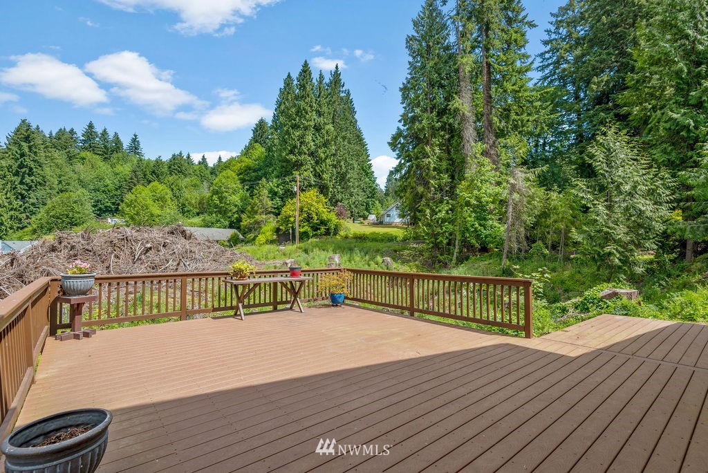 4444 Poplar Way Longview, WA 98632 - Photo 2 of 25 Gallery Image 2