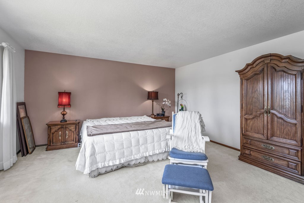 4444 Poplar Way Longview, WA 98632 - Photo 11 of 25 Gallery Image 11