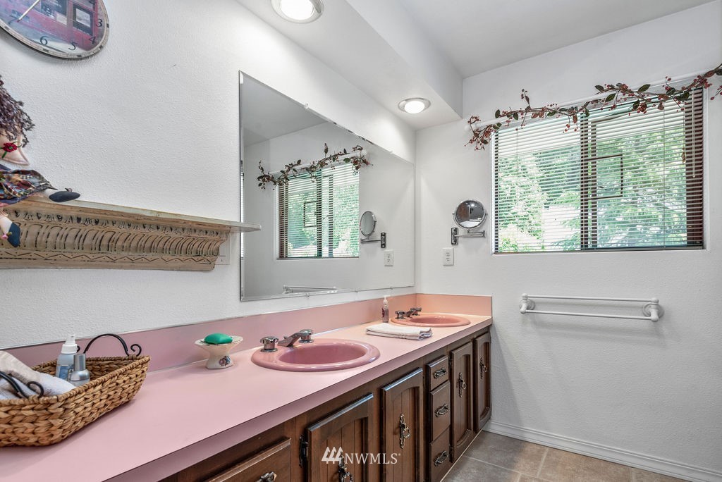 4444 Poplar Way Longview, WA 98632 - Photo 17 of 25 Gallery Image 17
