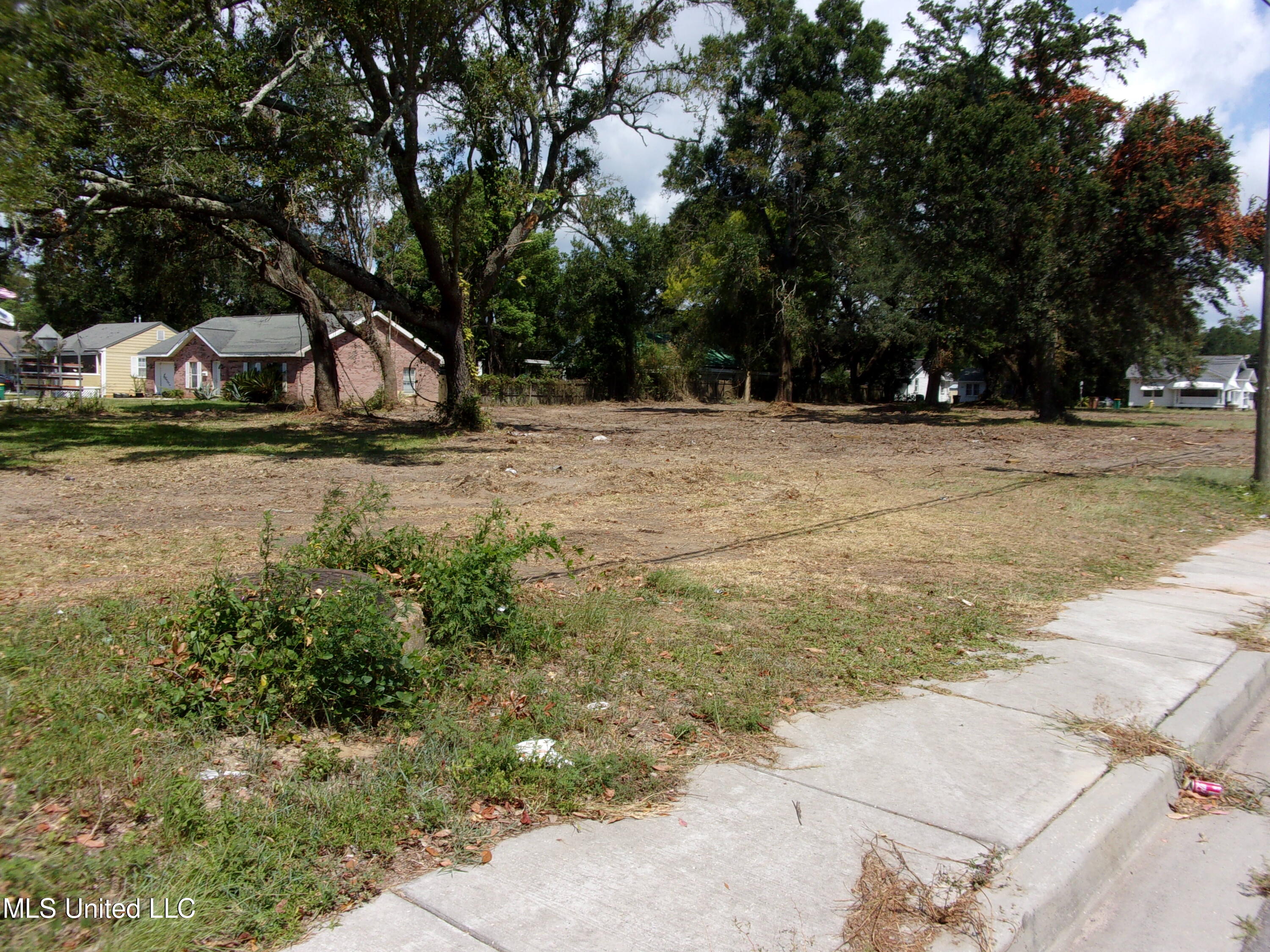 380 Porter Avenue Biloxi, MS 39530 - Photo 6 of 11 100_0158