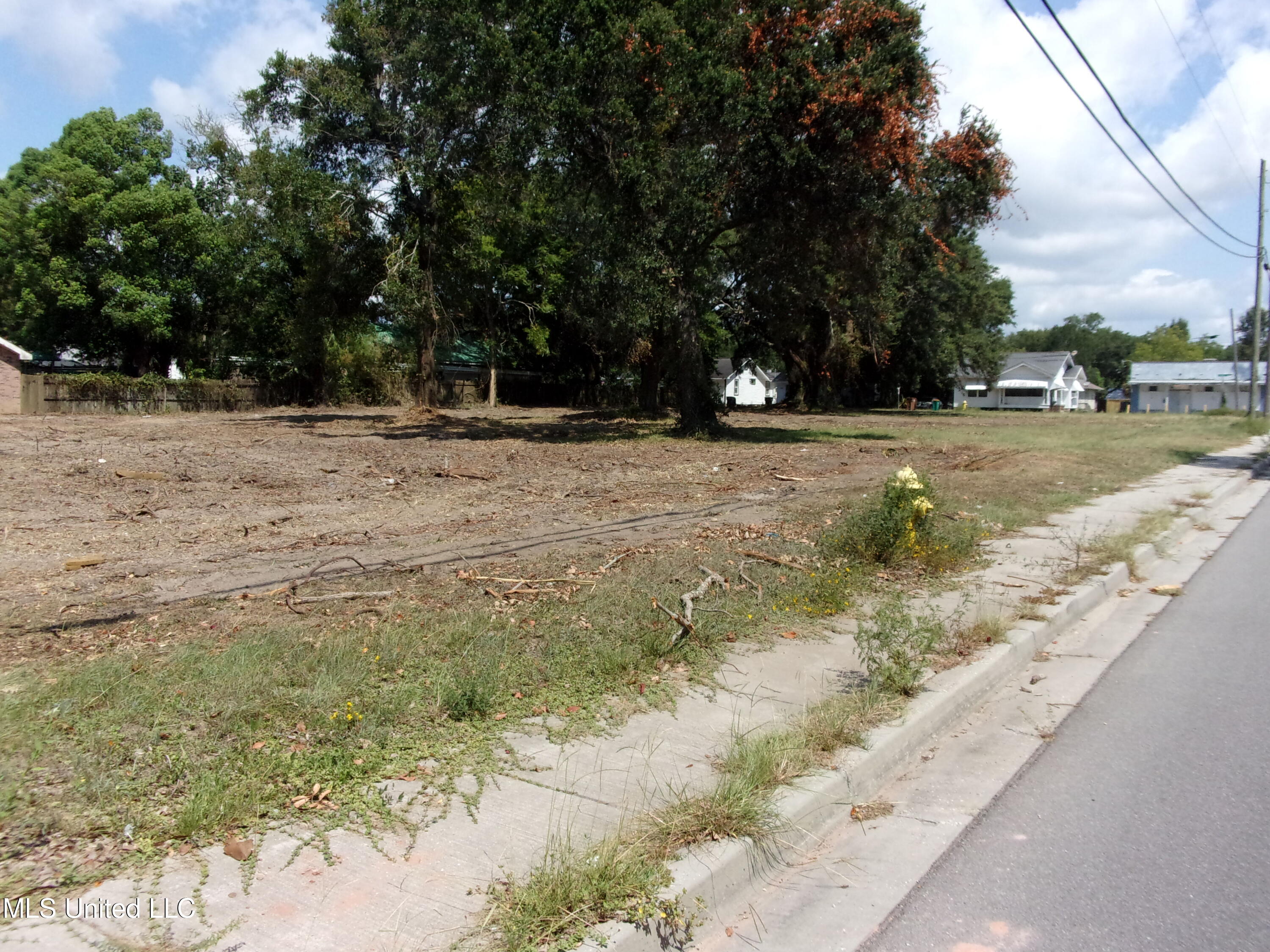 380 Porter Avenue Biloxi, MS 39530 - Photo 8 of 11 100_0160