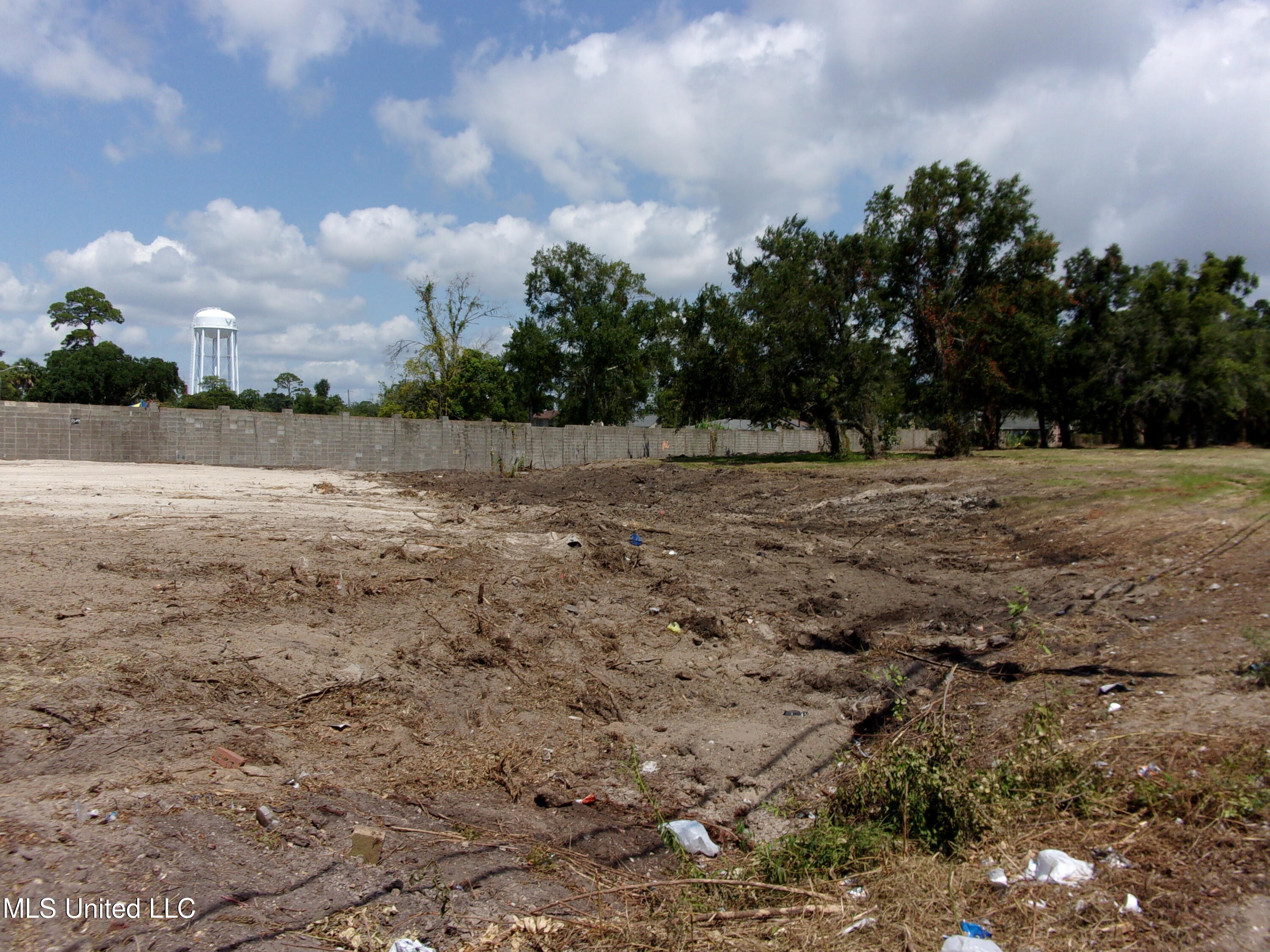 380 Porter Avenue Biloxi, MS 39530 - Photo 10 of 11 100_0162