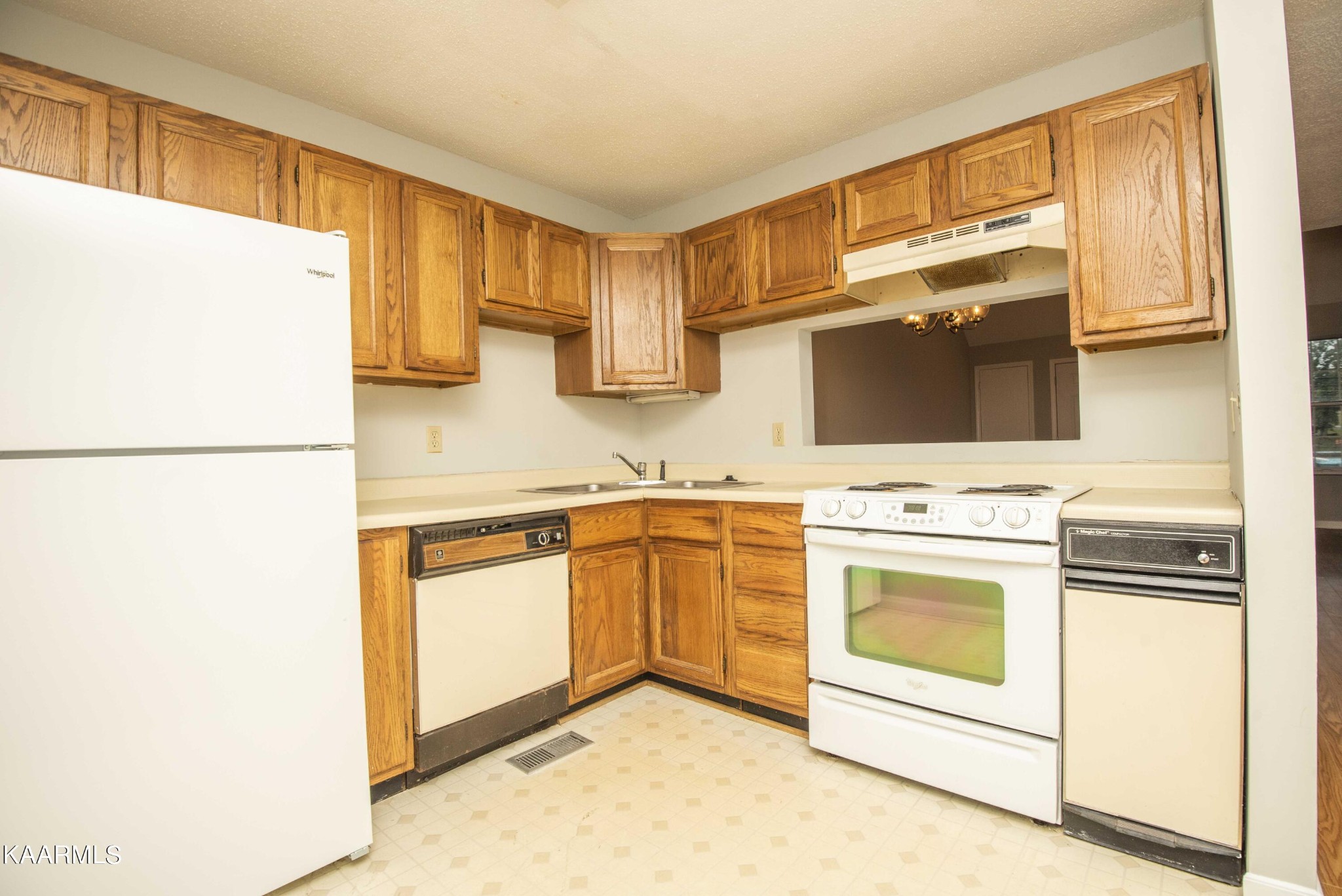 633 Vose Road, Unit D Alcoa, TN 37701 - Photo 12 of 35 Gallery Image 12