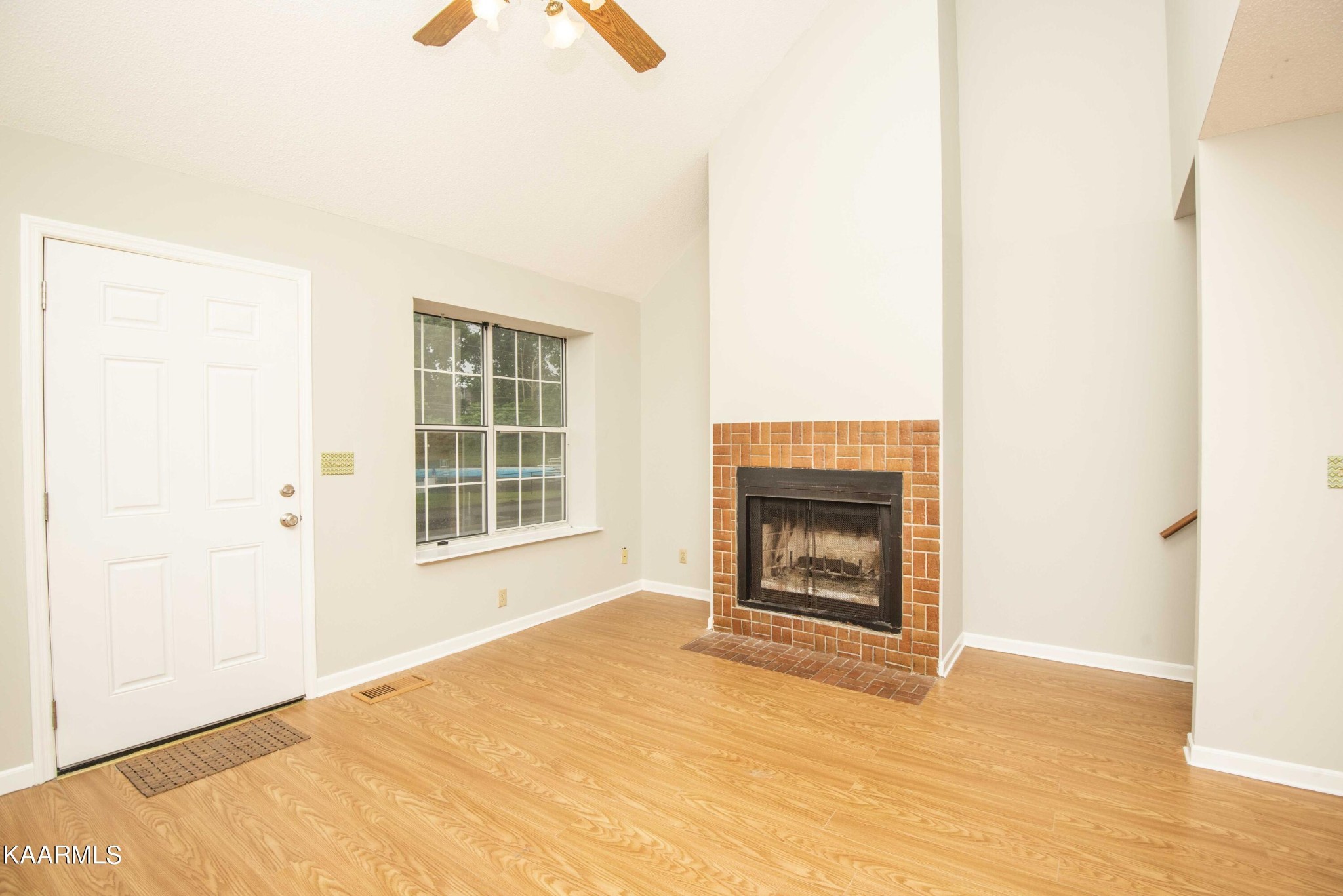 633 Vose Road, Unit D Alcoa, TN 37701 - Photo 3 of 35 Gallery Image 3