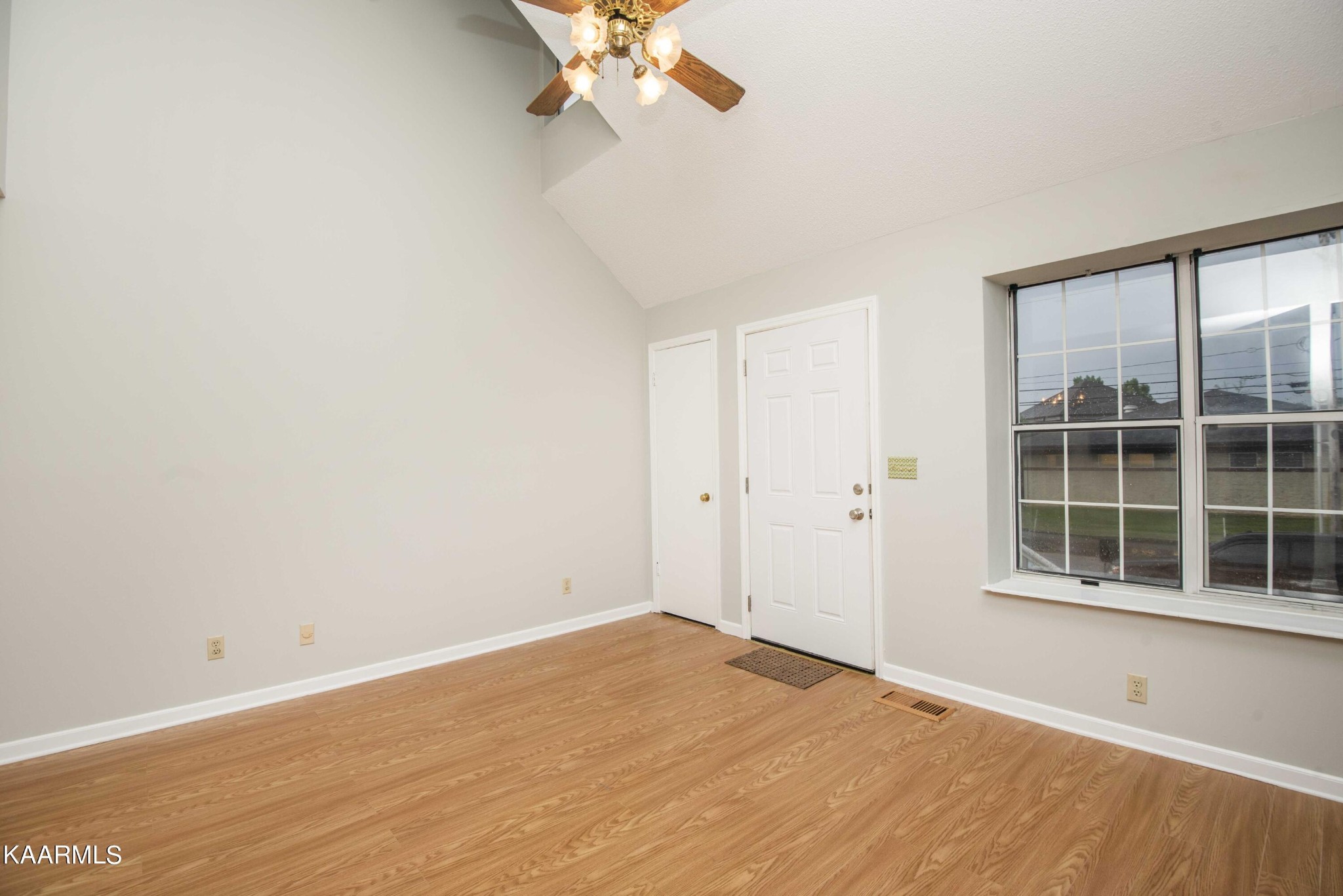 633 Vose Road, Unit D Alcoa, TN 37701 - Photo 5 of 35 Gallery Image 5